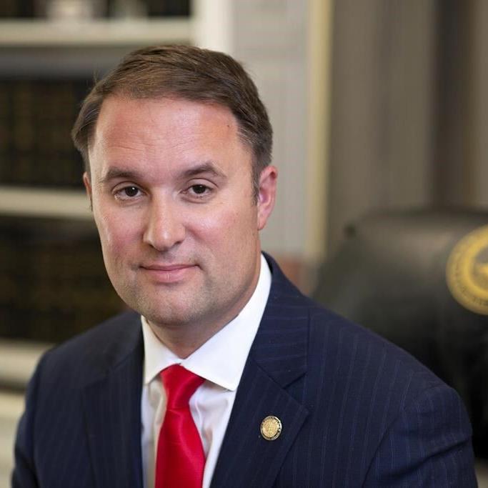 Virginia school boards must adhere to Gov. Youngkin's new policies on transgender students, AG says